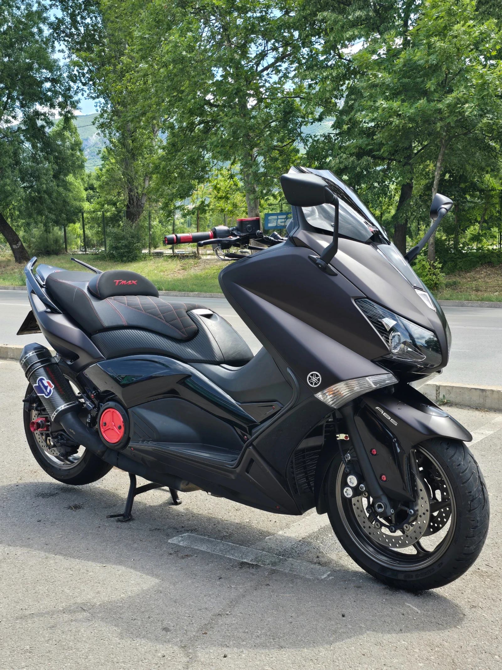 Yamaha T-max