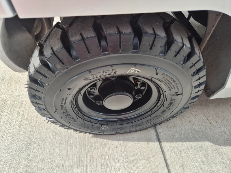 Мотокар Nissan КОМПАКТЕН / КОНТЕЙНЕРЕН ТИП / АВТОМАТ / КАТО НОВ !, снимка 15 - Индустриална техника - 52008958