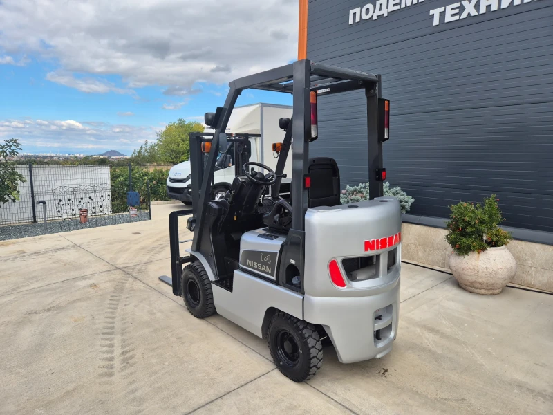 Мотокар Nissan КОМПАКТЕН / КОНТЕЙНЕРЕН ТИП / АВТОМАТ / КАТО НОВ !, снимка 3 - Индустриална техника - 52008958