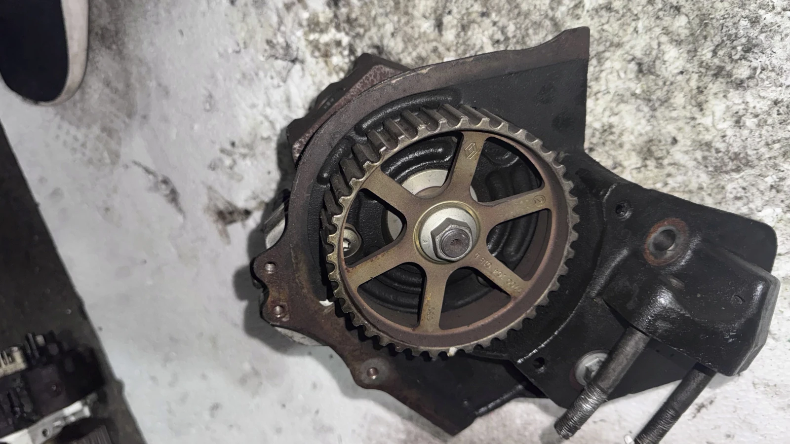 ����� �� ������ �������� (���) Volvo V40 2009 - 0445 010 075 , 8200108225 | Mobile.bg � ����������� 2