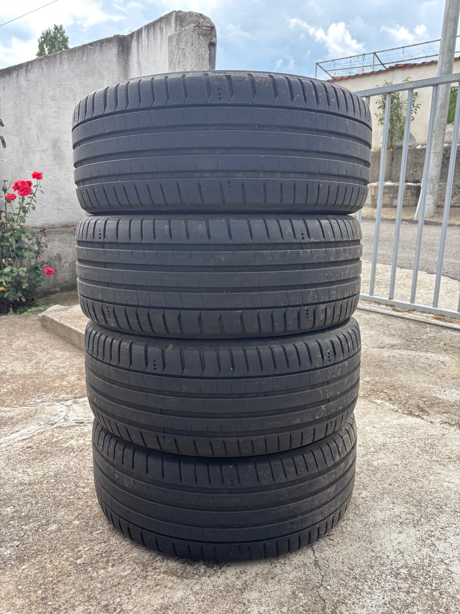 Гуми Летни 225/55R17, снимка 4 - Гуми и джанти - 55408111