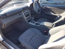 Mercedes-Benz C 220 C220 CDI 611 Ръчка, снимка 5