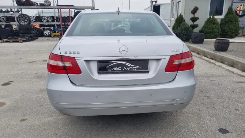 Mercedes-Benz E 220 .250.350CDI, снимка 14 - Автомобили и джипове - 6215923