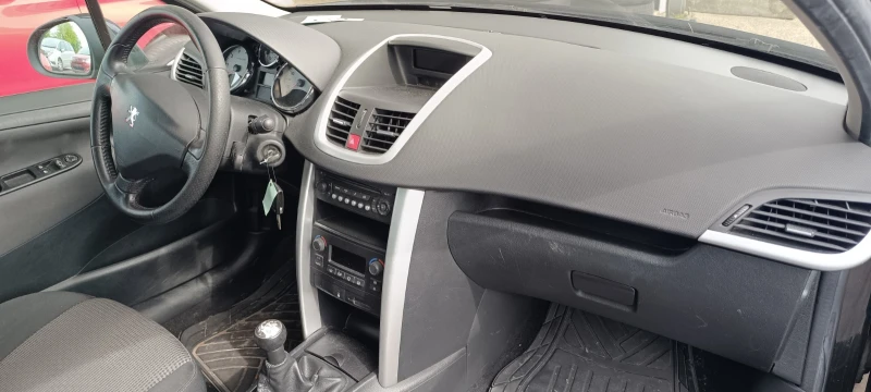 Peugeot 207 1.4i/HDi 1.6i/HDi + SW, снимка 16 - Автомобили и джипове - 9299951