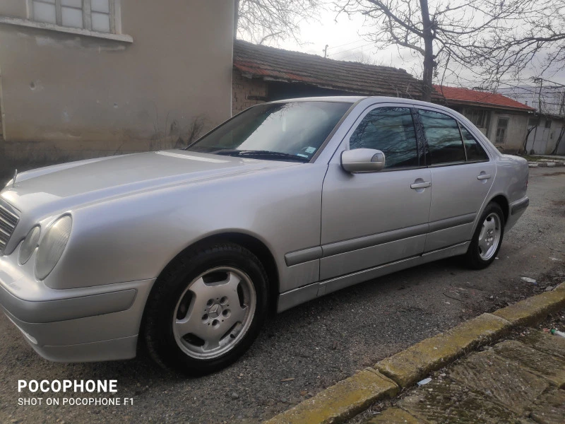 Mercedes-Benz E 200 KOMPRESSOR, снимка 14 - Автомобили и джипове - 39492993