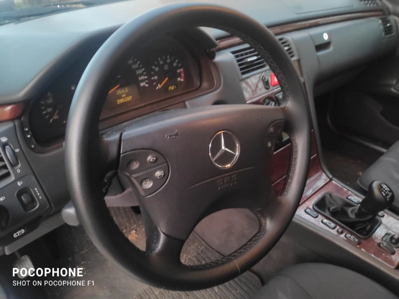 Mercedes-Benz E 200 KOMPRESSOR, снимка 9 - Автомобили и джипове - 39492993