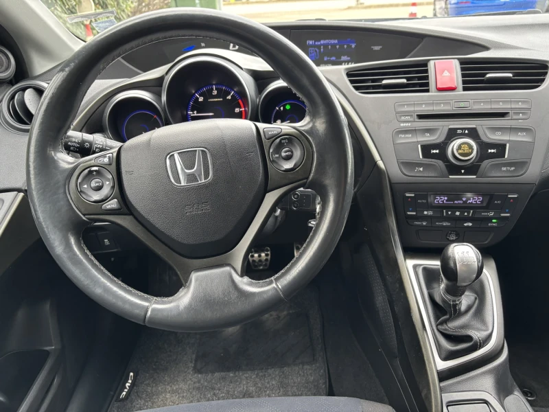 Honda Civic 1.6 I-DTEC, снимка 10 - Автомобили и джипове - 48050180