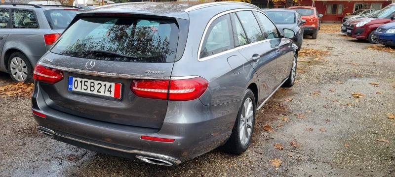 Mercedes-Benz E 220 4 MATIK, снимка 6 - Автомобили и джипове - 48208961