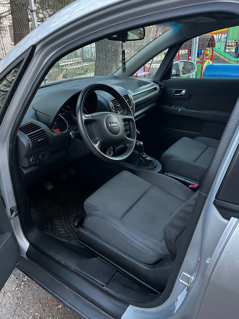 Audi A2 1.6, снимка 12 - Автомобили и джипове - 48391133