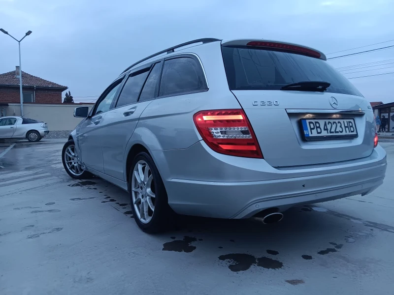 Mercedes-Benz C 220, снимка 4 - Автомобили и джипове - 49546590