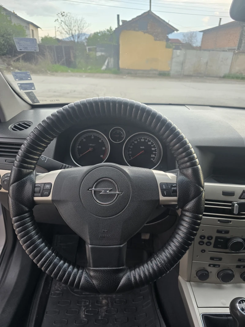Opel Astra 1.7cdti, снимка 9 - Автомобили и джипове - 52787033