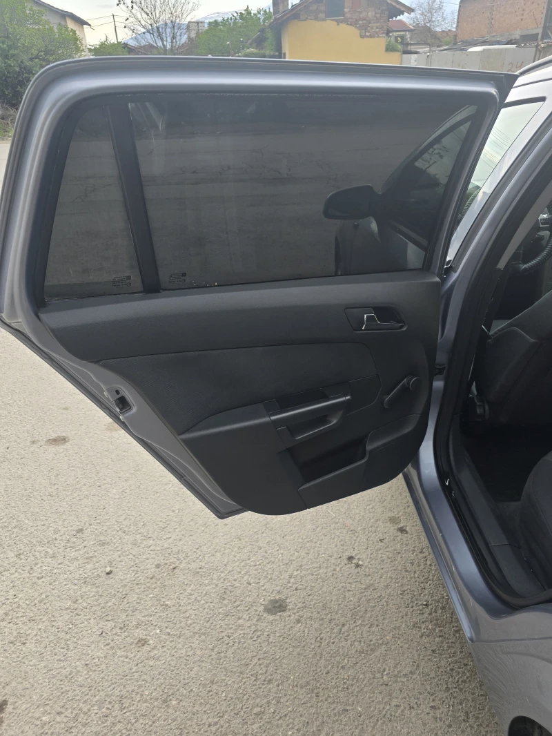Opel Astra 1.7cdti, снимка 5 - Автомобили и джипове - 52787033