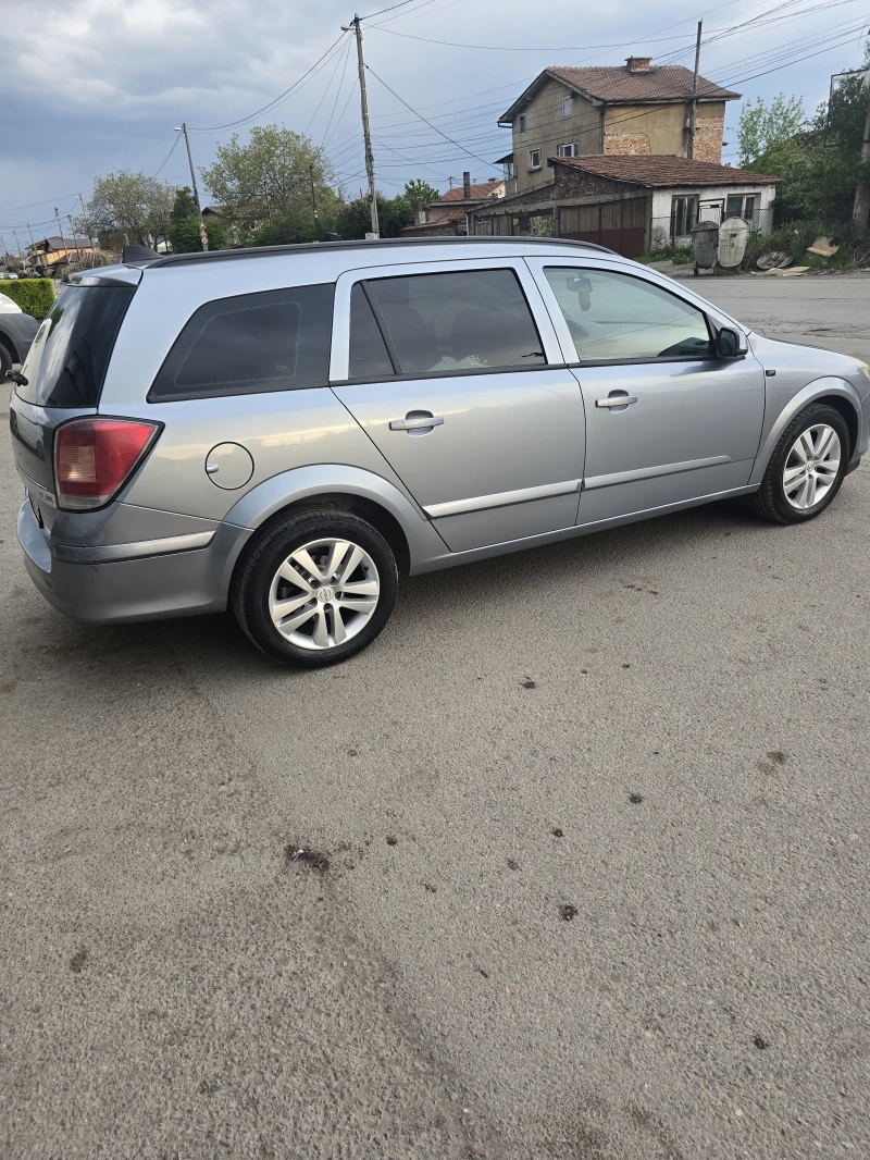 Opel Astra 1.7cdti, снимка 4 - Автомобили и джипове - 52787033