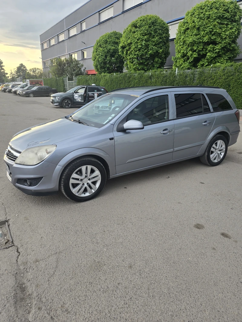 Opel Astra 1.7cdti, снимка 2 - Автомобили и джипове - 52787033
