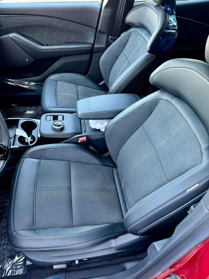 Ford Mustang Mach-E GT, снимка 13 - Автомобили и джипове - 52061951