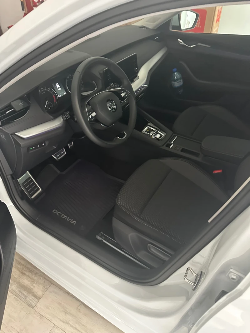 Skoda Octavia TDI, снимка 13 - Автомобили и джипове - 52586310