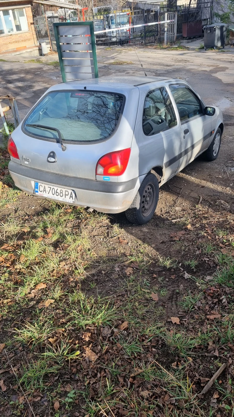 Ford Fiesta, снимка 4 - Автомобили и джипове - 52773871