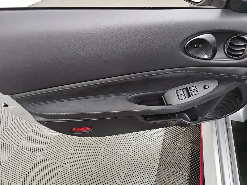 Nissan 370Z Z NISMO Twin Turbo V6, снимка 10 - Автомобили и джипове - 53183374