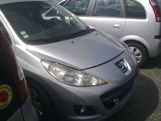 Peugeot 207 1.4i/HDi 1.6i/HDi, снимка 2 - Автомобили и джипове - 9299951