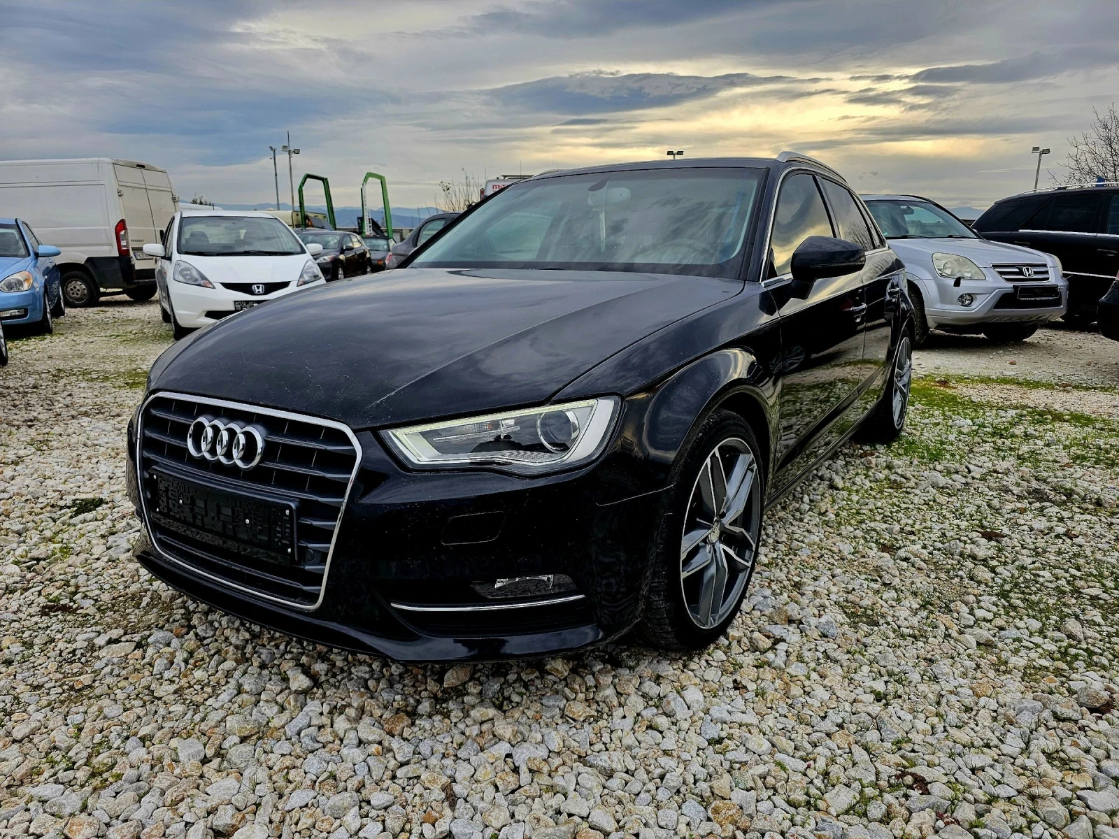 Audi A3 Top 2.0 TDI Sportback реални километри, снимка 1