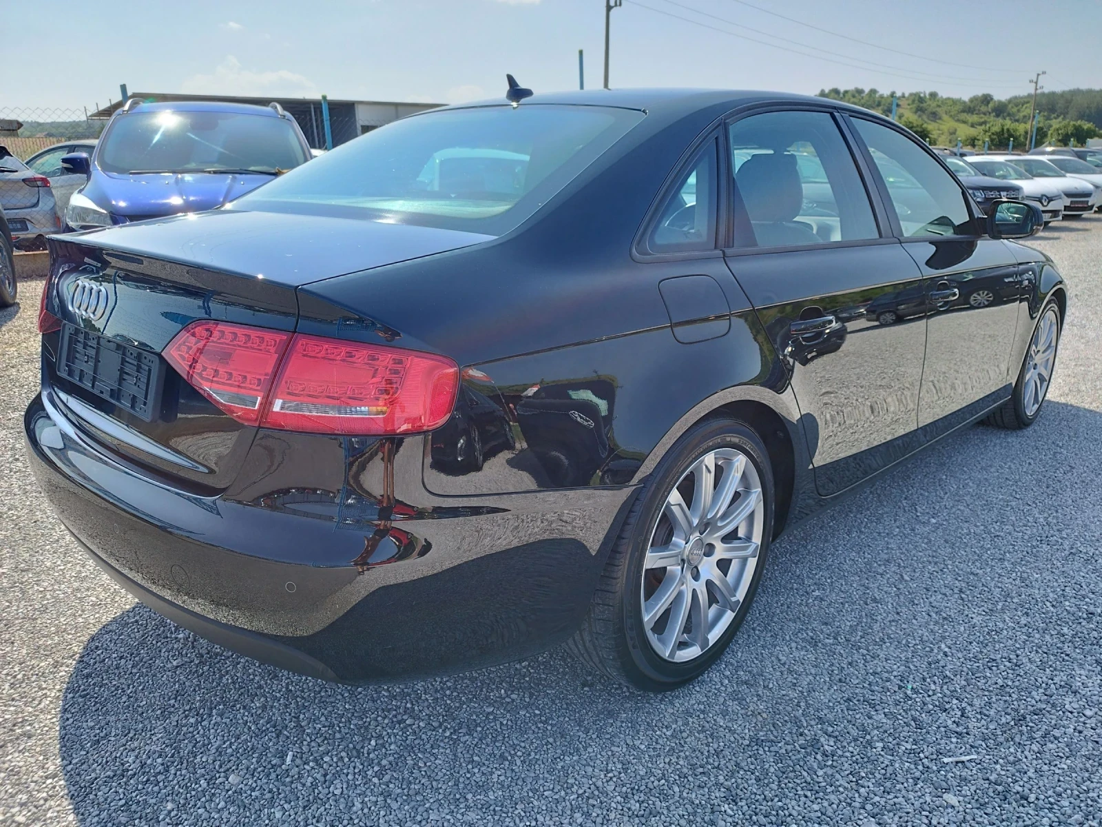 Audi A4 2.0TDI 170кс.6ск.S-LINE - изображение 5