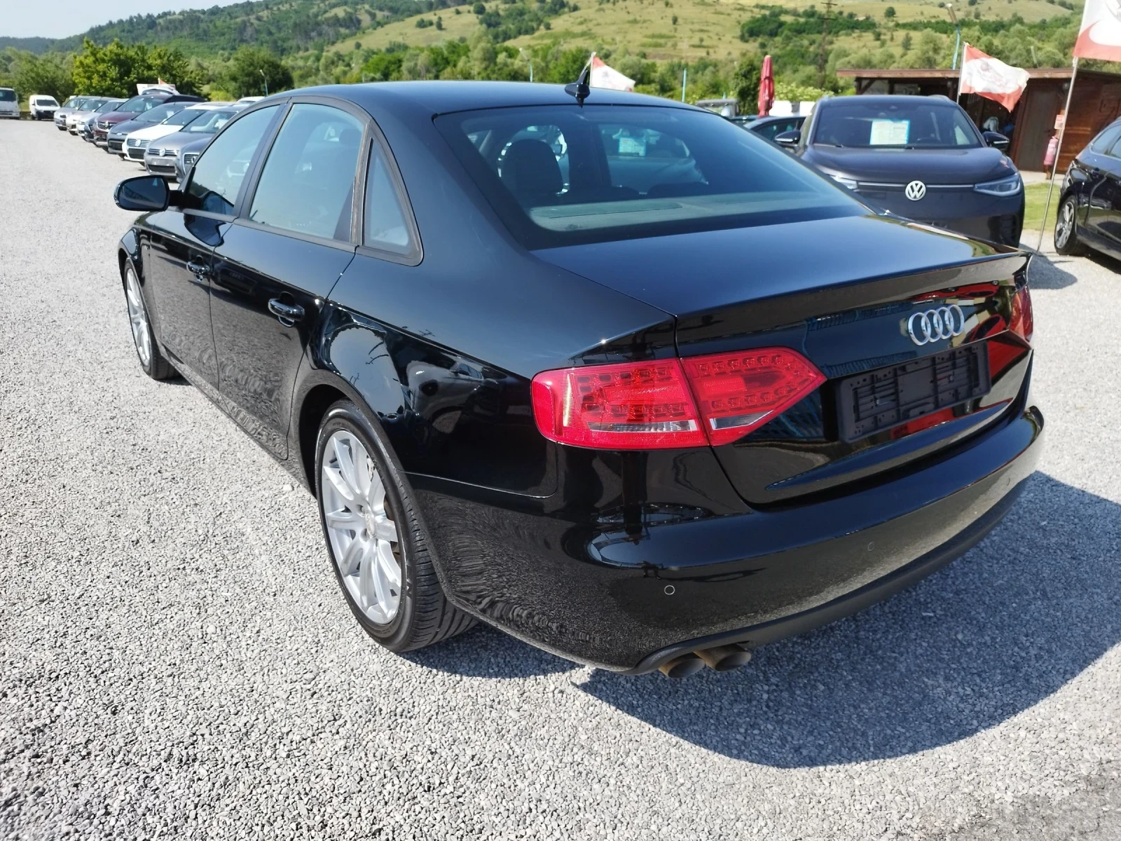 Audi A4 2.0TDI 170кс.6ск.S-LINE - изображение 3