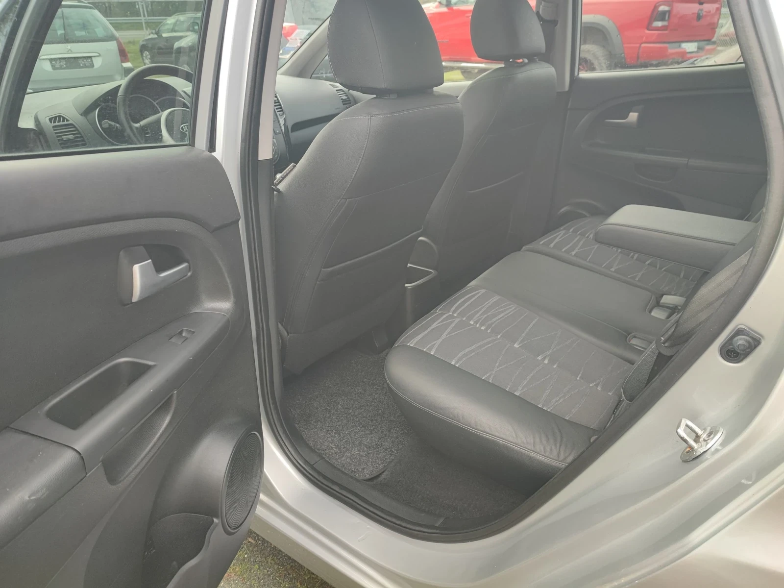 Kia Venga 1.6 CRDI.FACE.116K - изображение 10