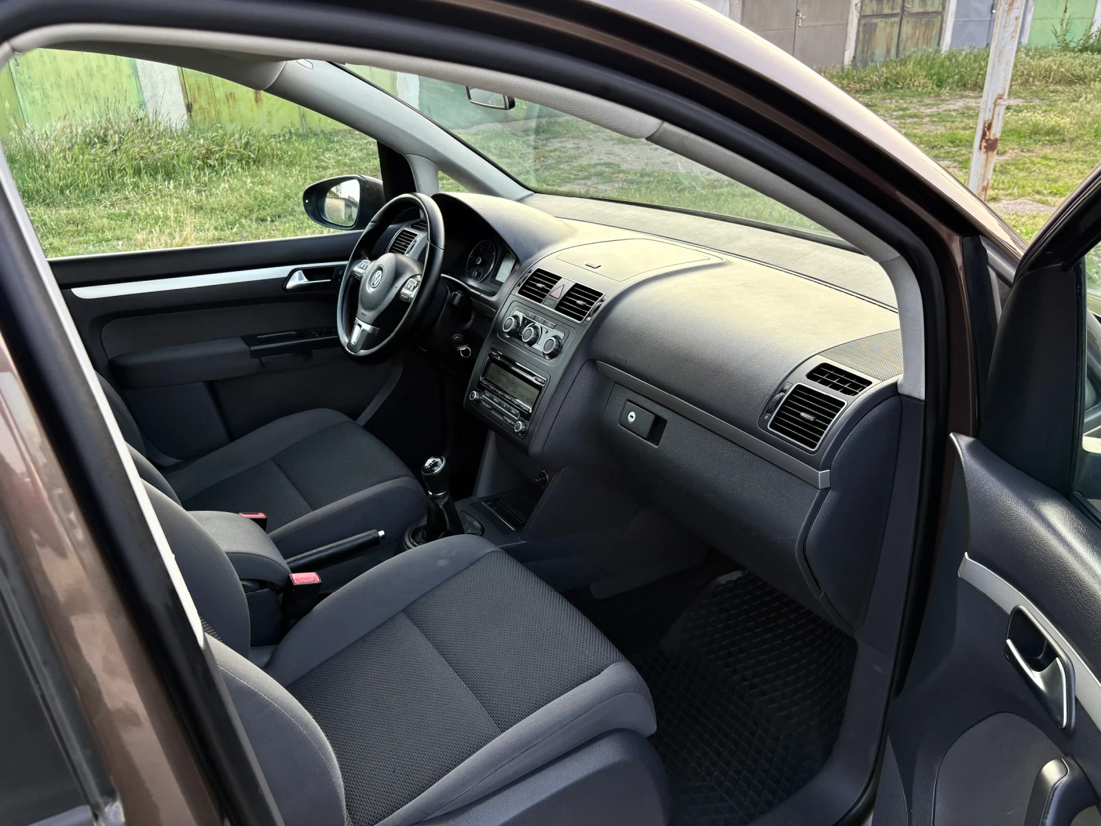 VW Touran 1.6TDI 7МЕСТА* 6скорости* 186 000км*  - изображение 8