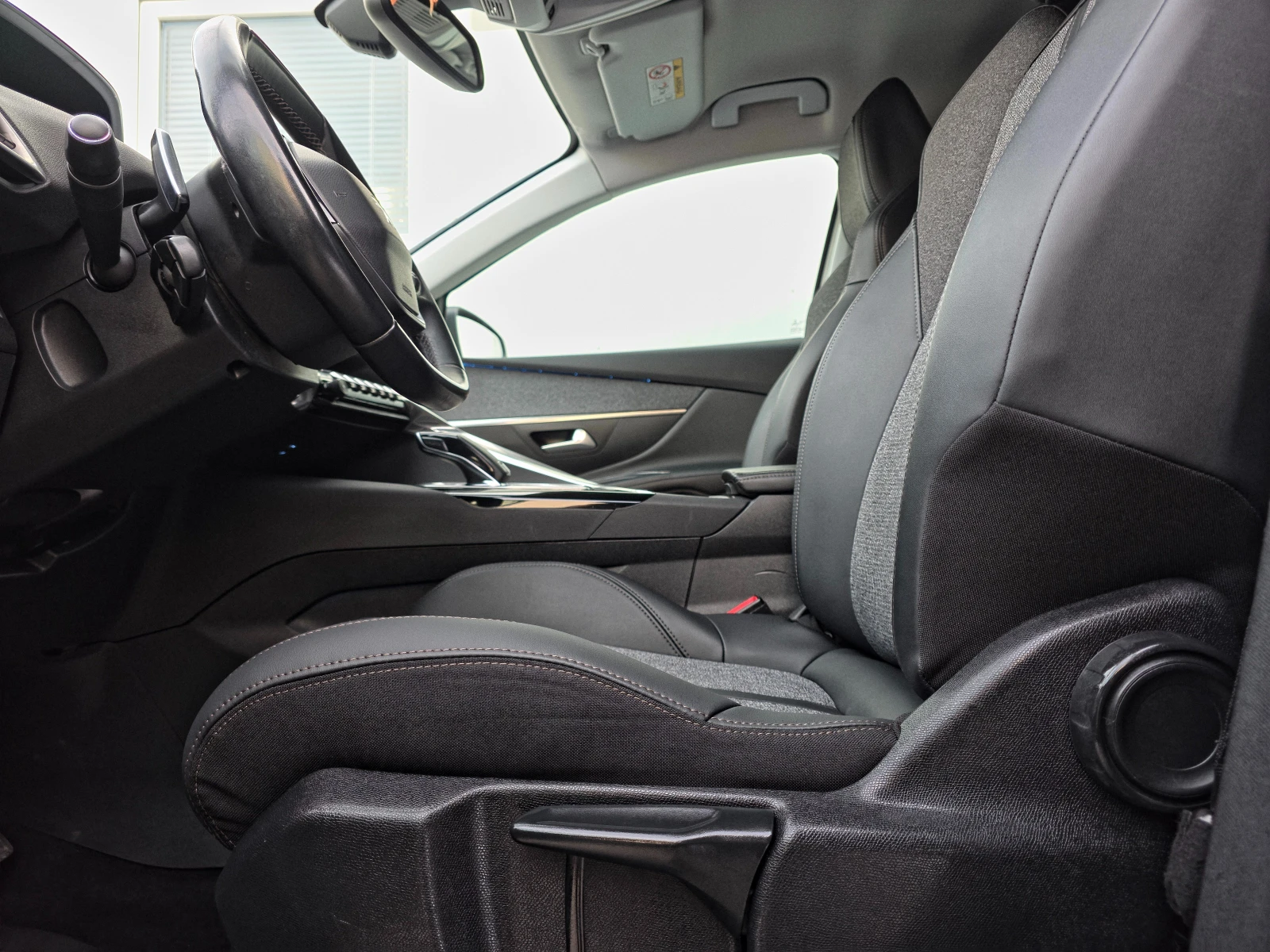 Peugeot 5008 1.2 PureTech ALLURE - изображение 7