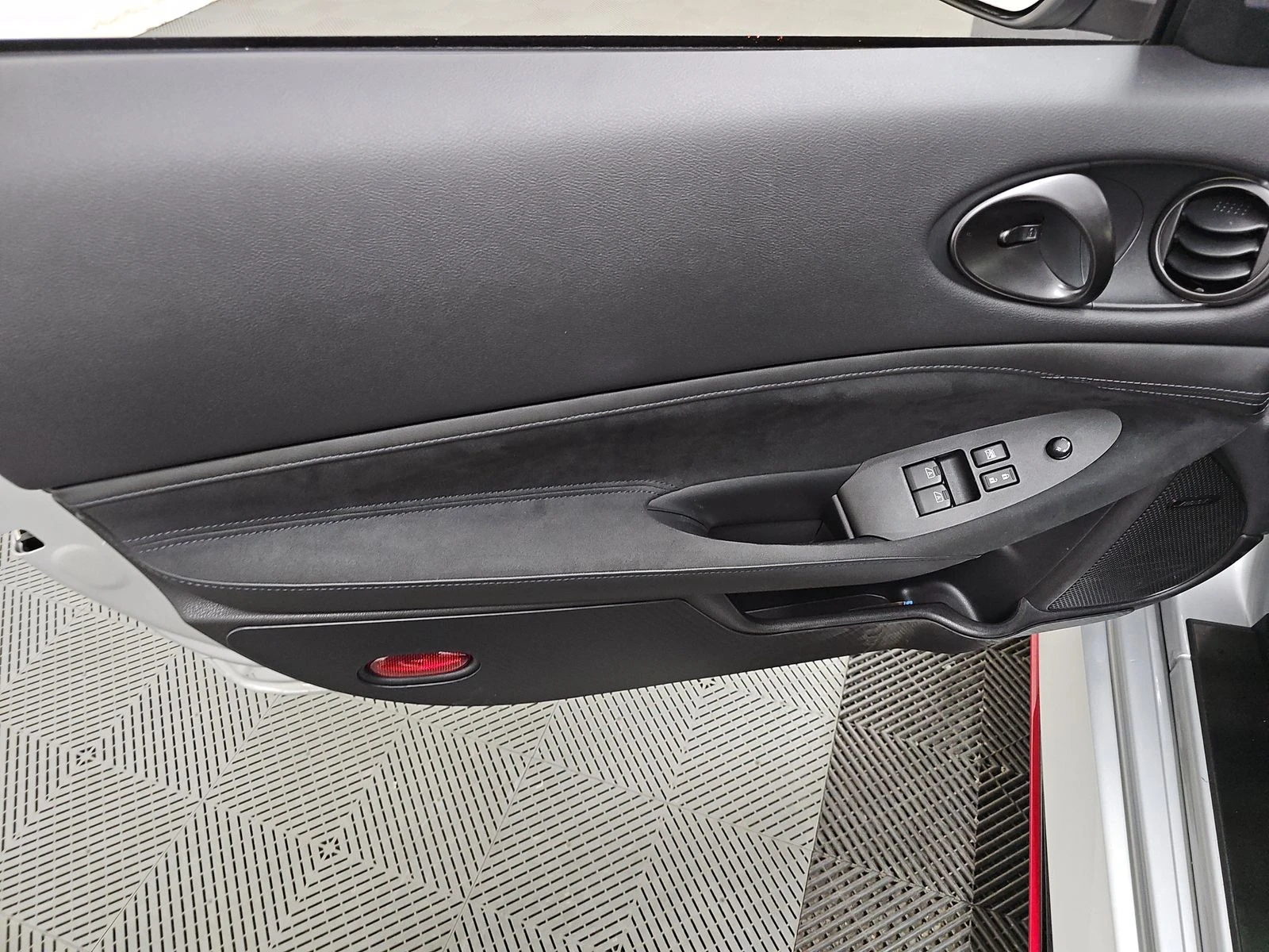 Nissan 370Z Z NISMO Twin Turbo V6 - изображение 10