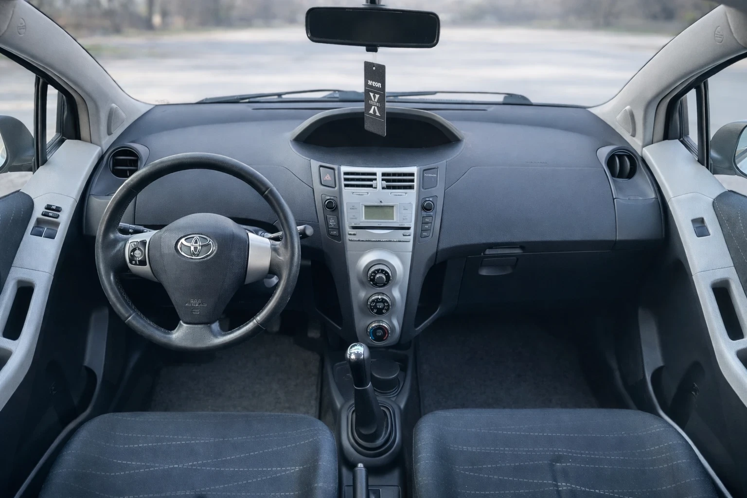 Toyota Yaris 1.3 VVT-i - изображение 6