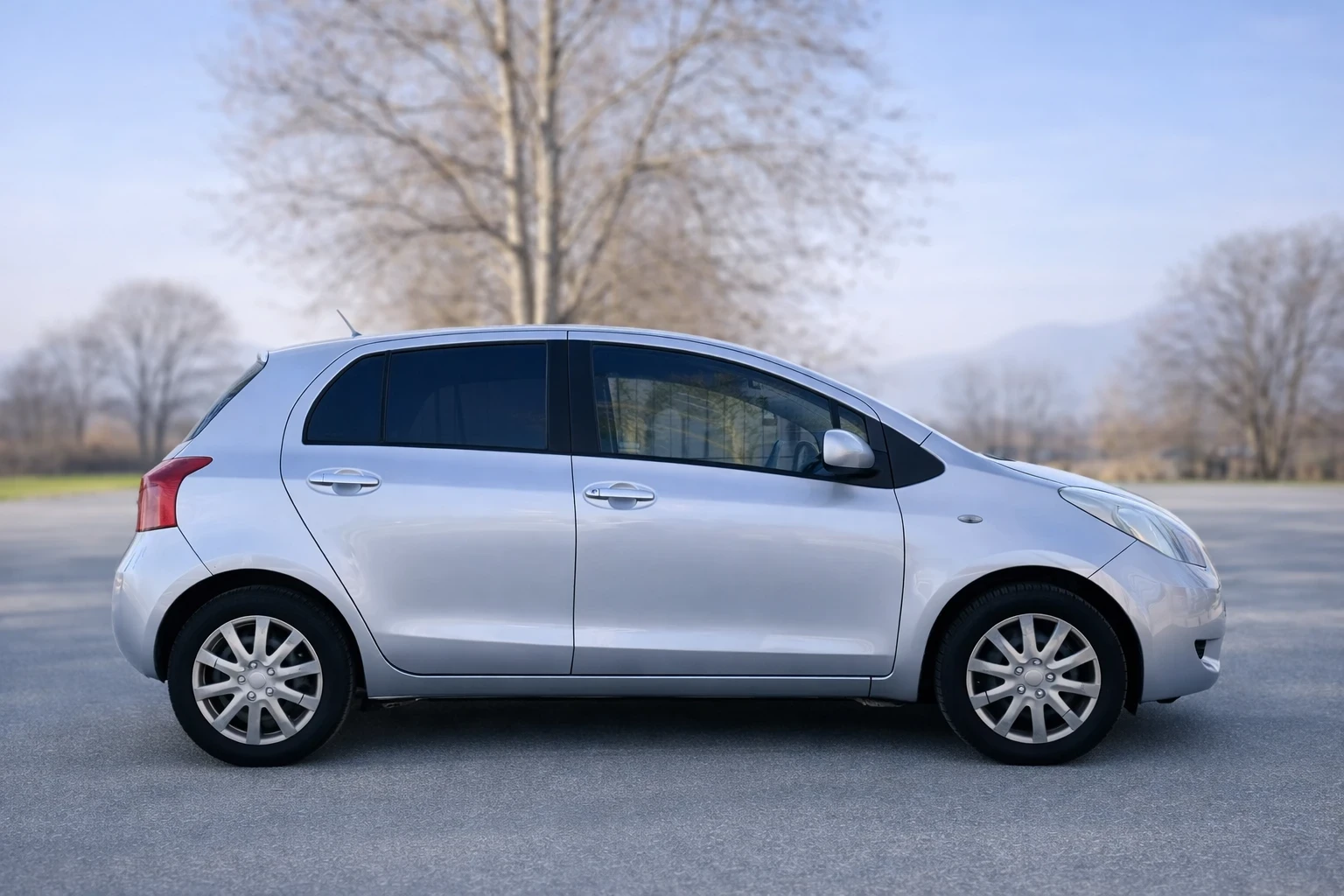 Toyota Yaris 1.3 VVT-i - изображение 3