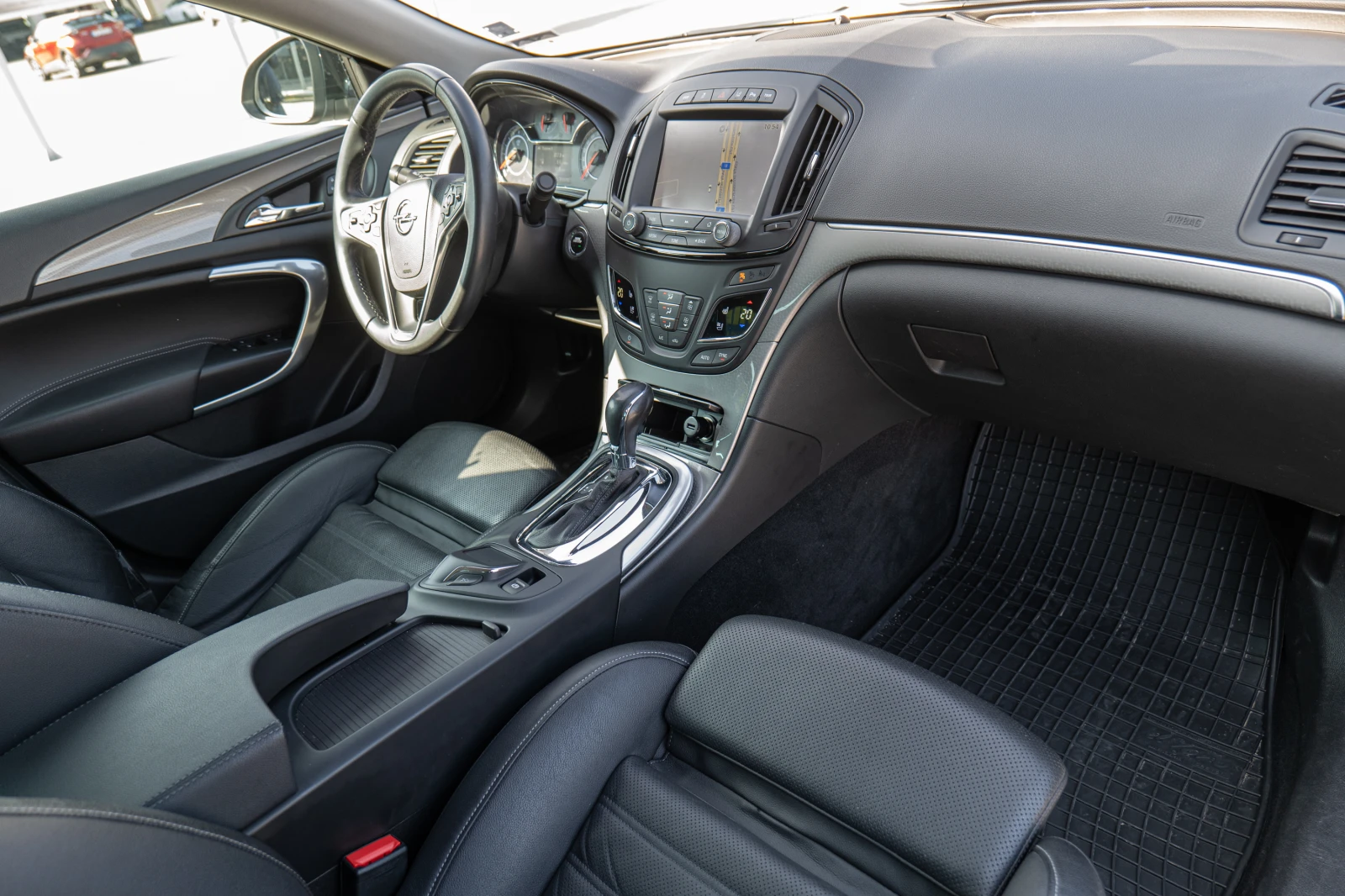 Opel Insignia 4x4, снимка 7 - Автомобили и джипове - 53818874