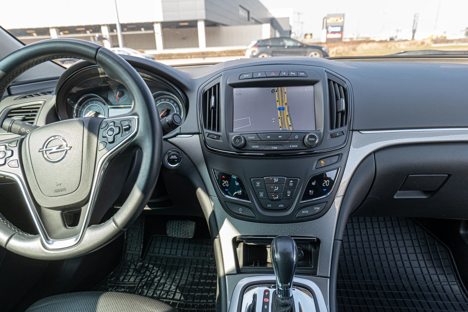 Opel Insignia 4x4, снимка 6 - Автомобили и джипове - 53818874