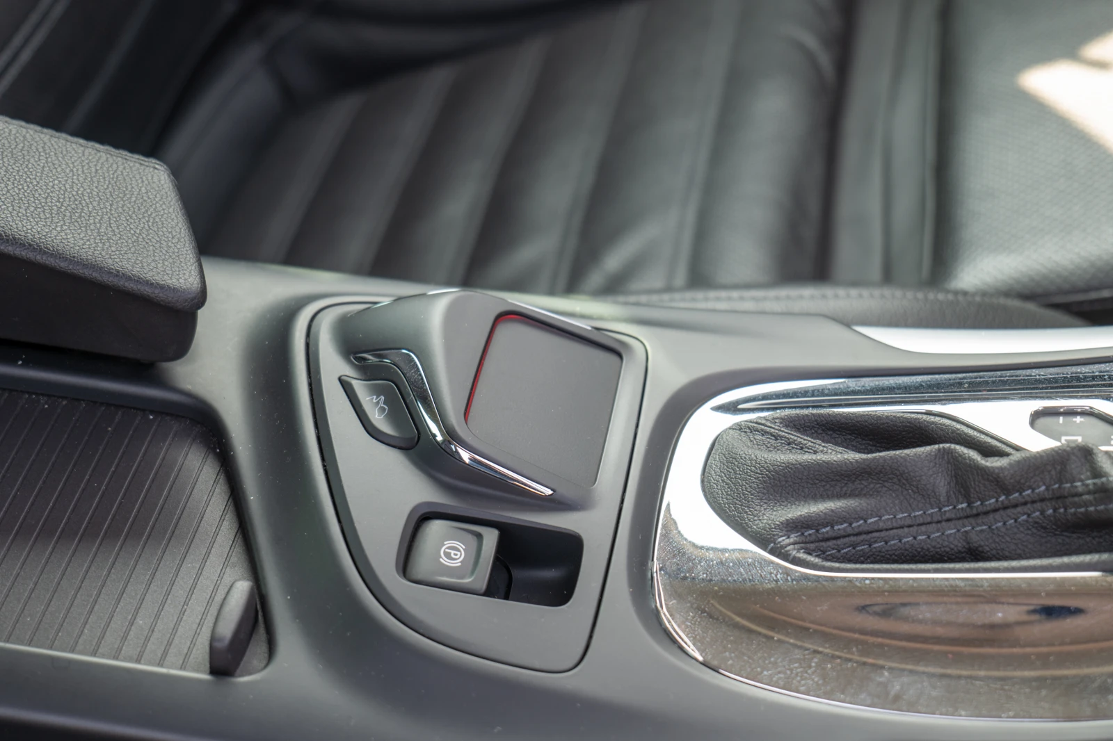 Opel Insignia 4x4, снимка 15 - Автомобили и джипове - 53818874