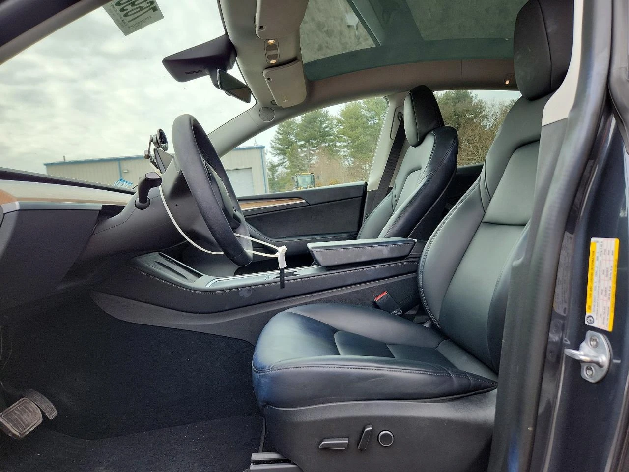 Tesla Model Y Dual Motor, снимка 7 - Автомобили и джипове - 53976456