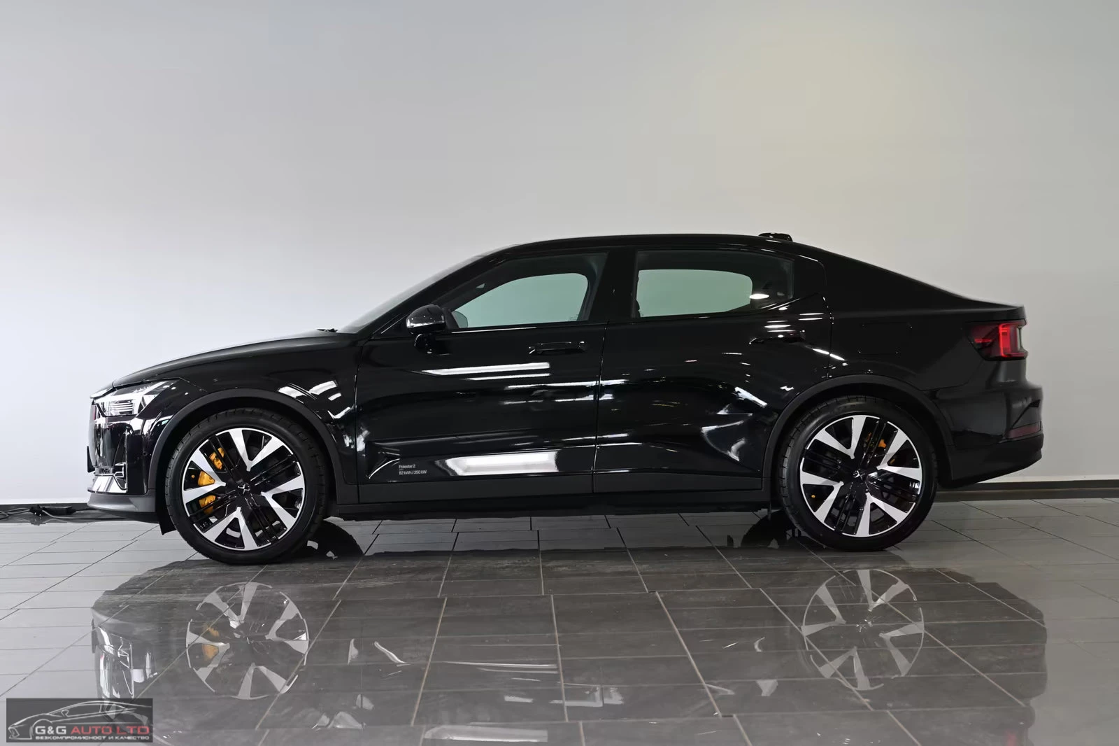 Polestar 2 LONG-RANGE/476HP/DUAL/PLUS/PANO/360/H&K/HPUMP/163q, снимка 2 - Автомобили и джипове - 54204586