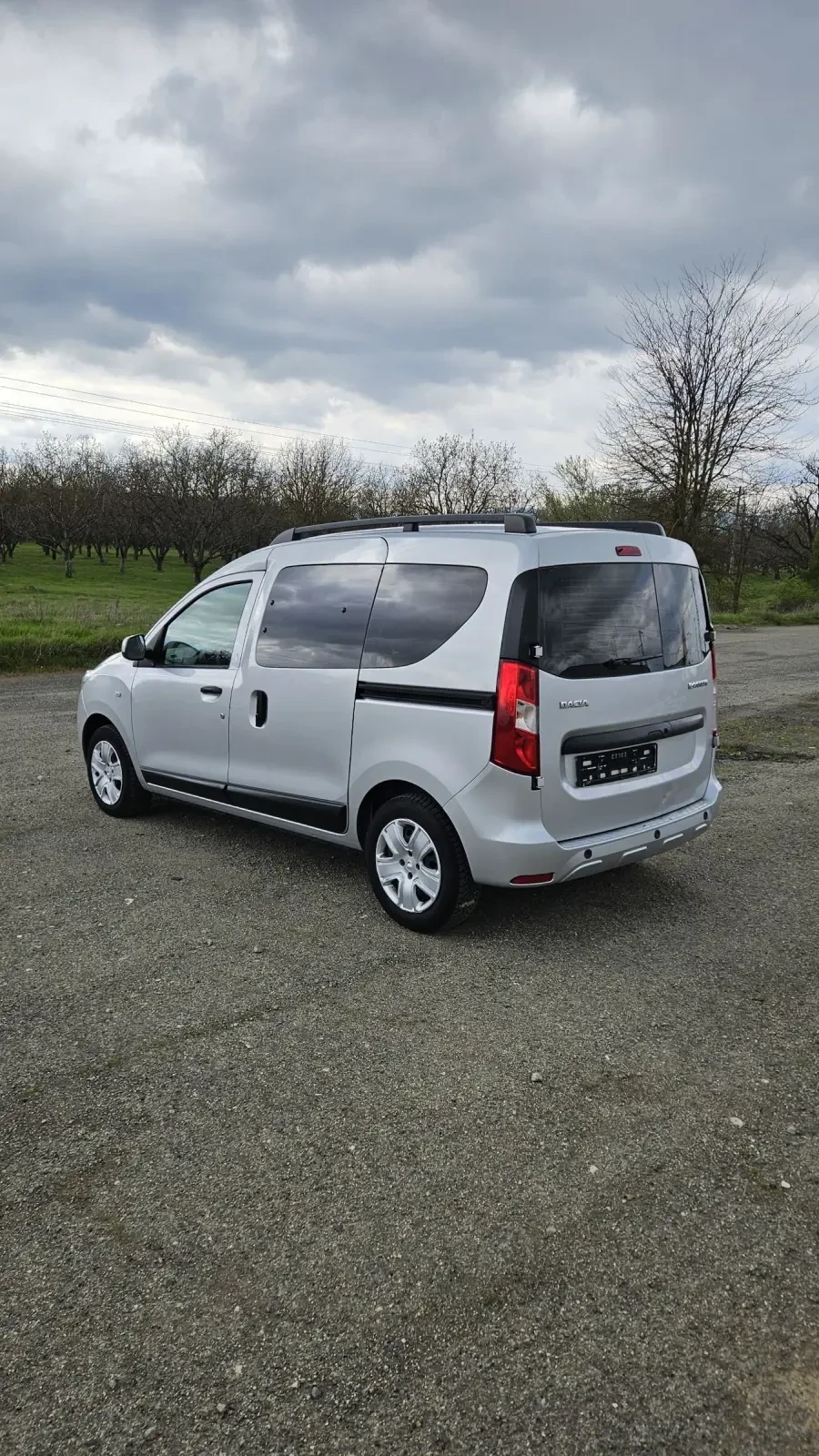 Dacia Dokker 1.6 SCe / фабрична Газ , снимка 6 - Автомобили и джипове - 54245683