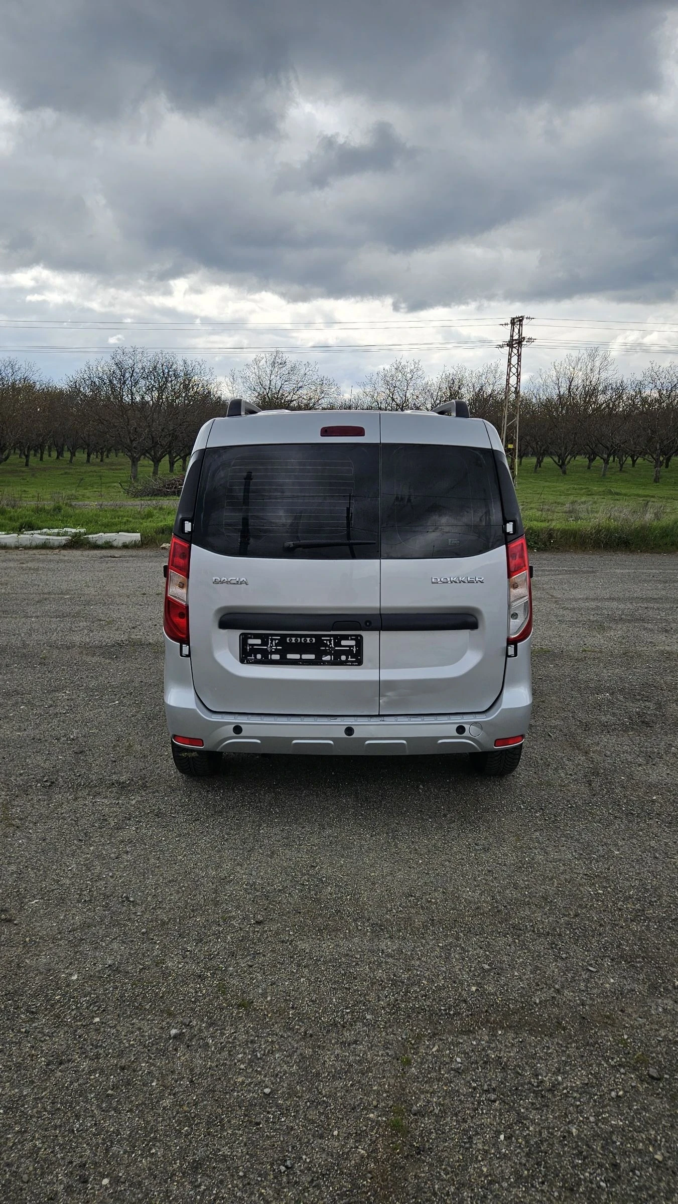 Dacia Dokker 1.6 SCe / фабрична Газ , снимка 5 - Автомобили и джипове - 54245683