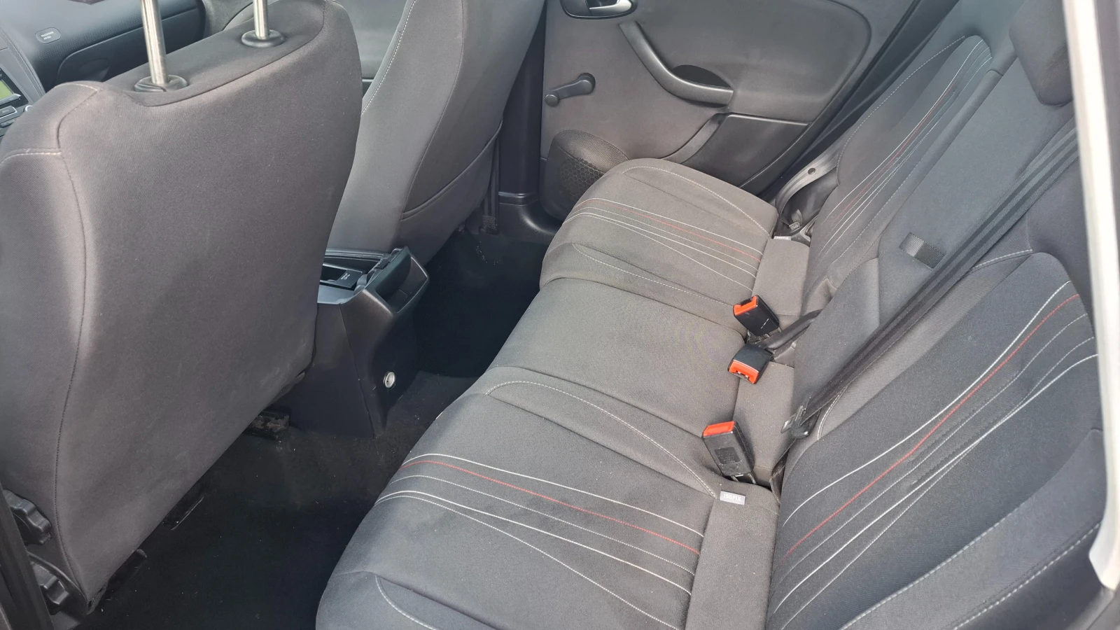 Seat Altea 1.9 TDI, снимка 8 - Автомобили и джипове - 54482592