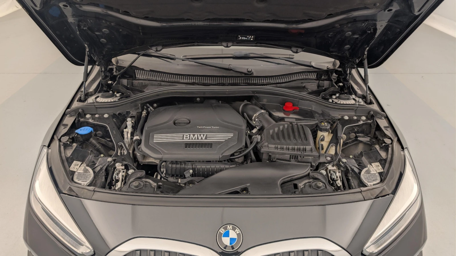 BMW 116 Business Design, снимка 4 - Автомобили и джипове - 54621756