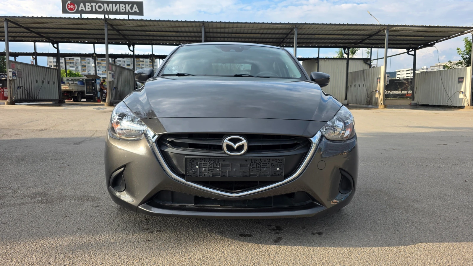 Mazda 2 KATO ЧИСТО НОВ, снимка 2 - Автомобили и джипове - 55328058