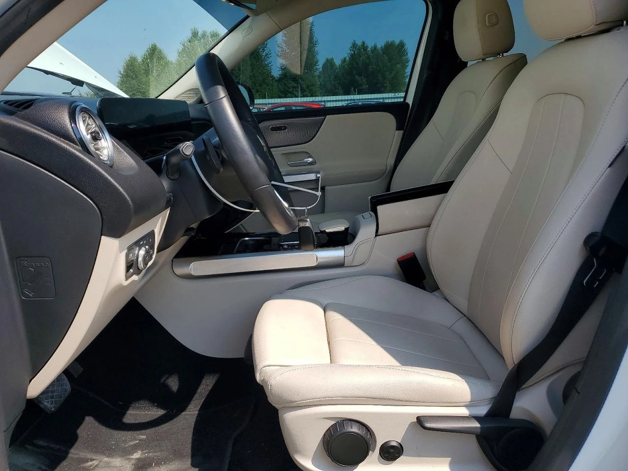 Mercedes-Benz EQB 300 | 4MATIC , снимка 7 - Автомобили и джипове - 55660198