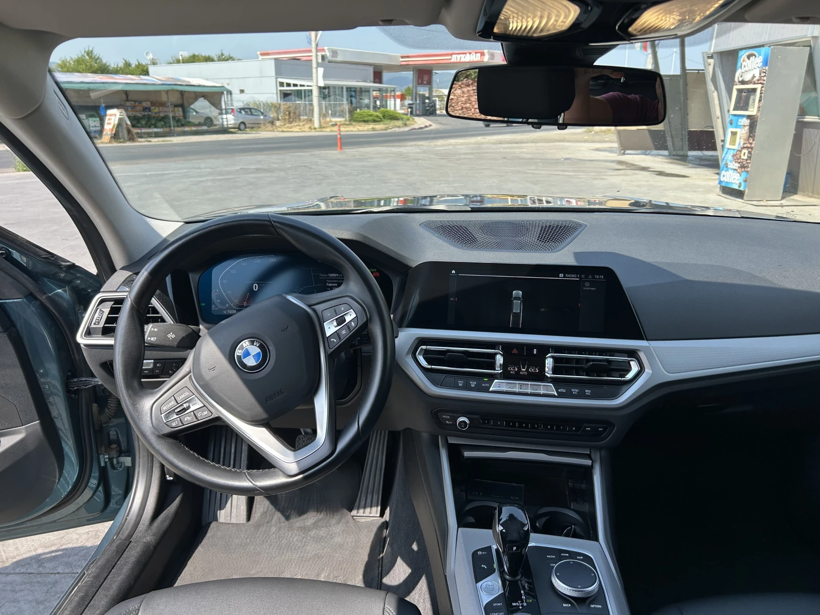 BMW 318 G21 Touring MILD HYBRID/Diesel/Auto/LED/Distr/2021, снимка 11 - Автомобили и джипове - 55846617