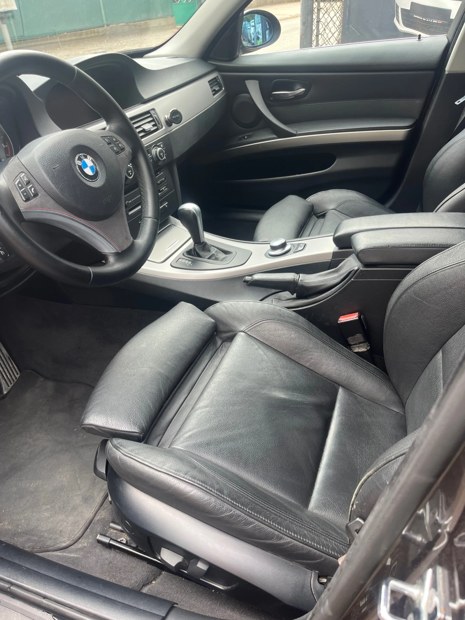 BMW 330 SWISS, снимка 8 - Автомобили и джипове - 56302763