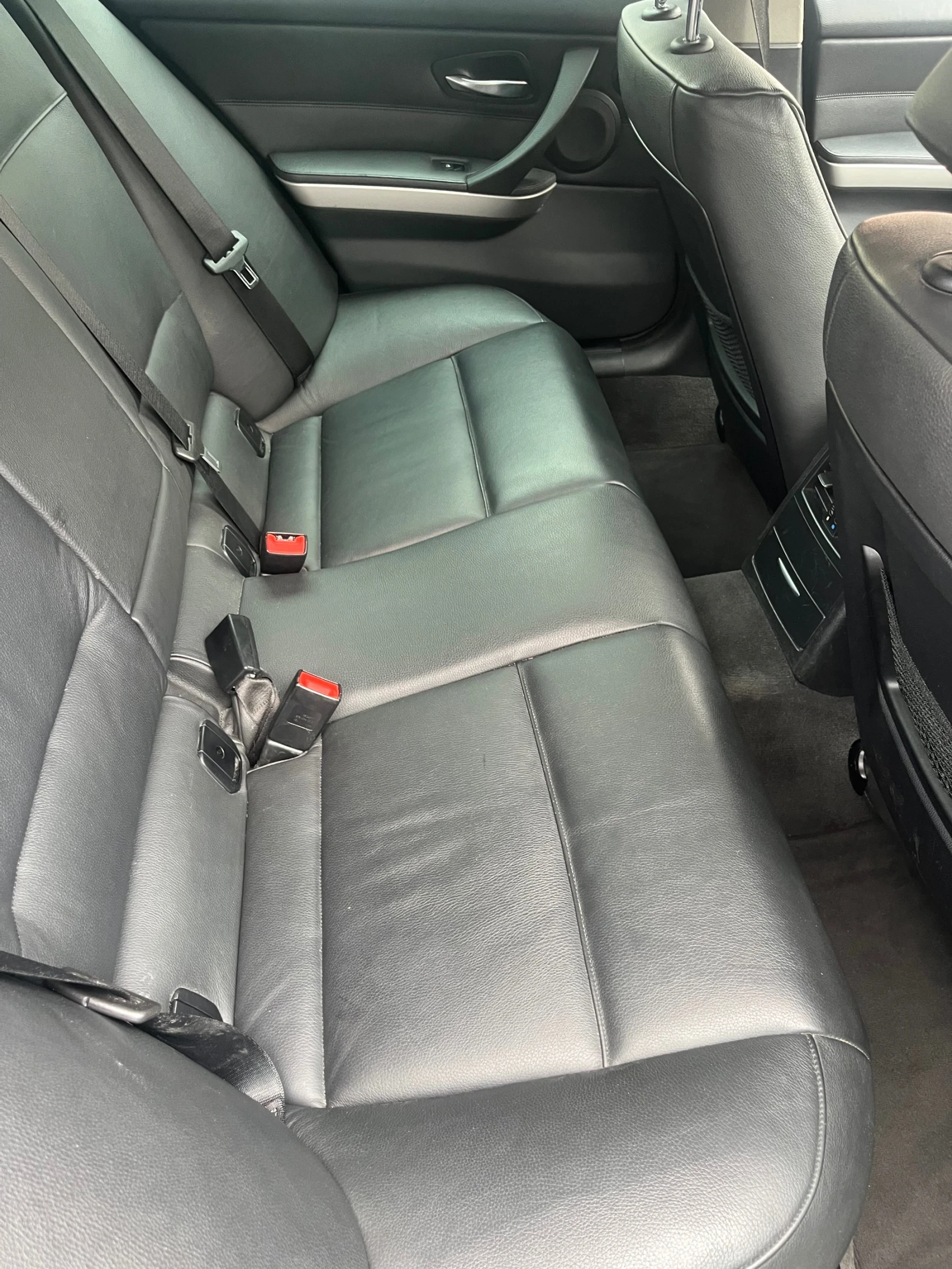 BMW 330 SWISS, снимка 11 - Автомобили и джипове - 56302763