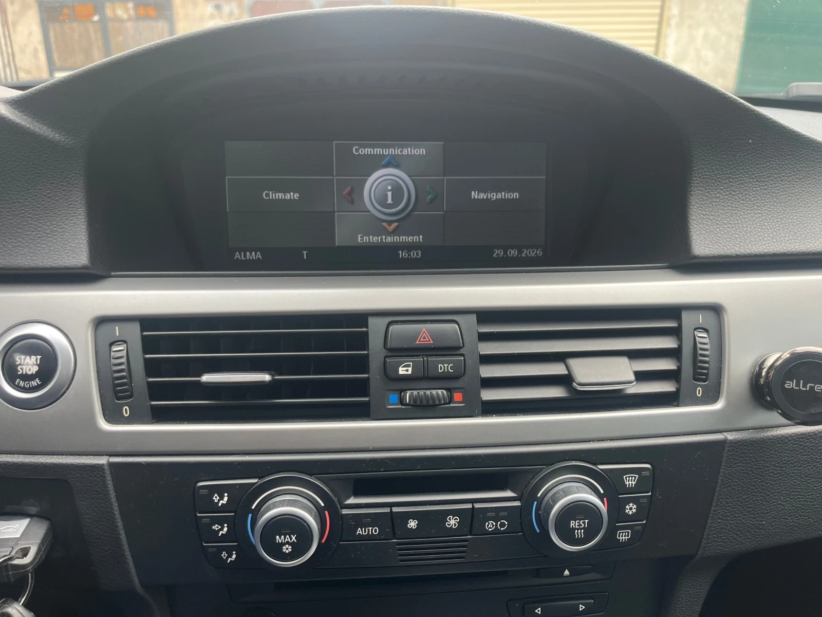 BMW 330 SWISS, снимка 15 - Автомобили и джипове - 56302763