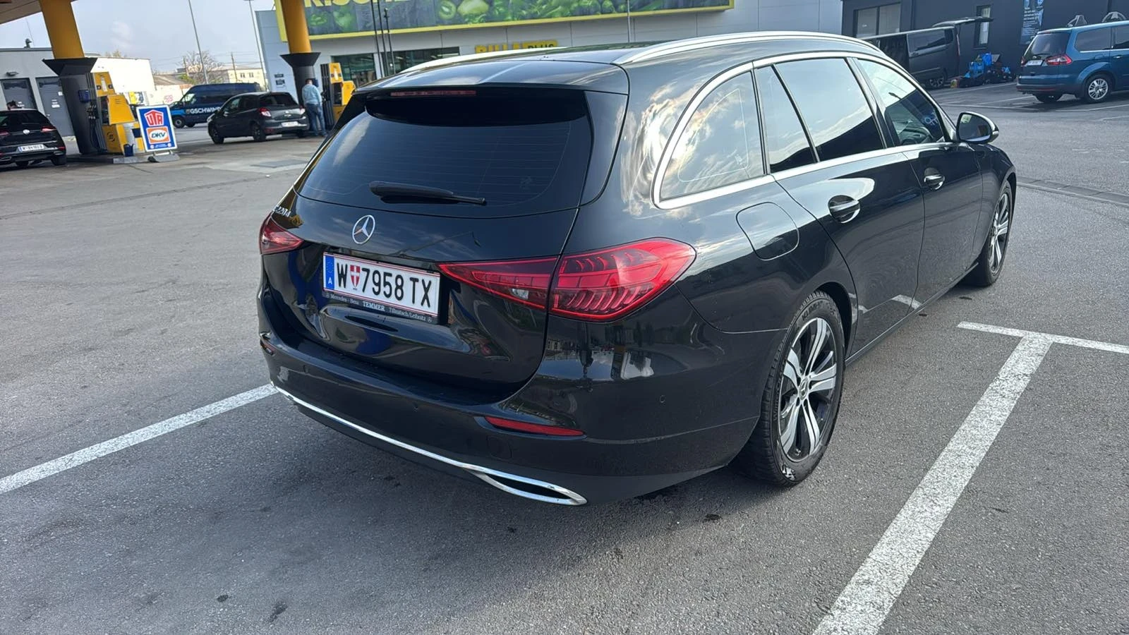 Mercedes-Benz C 220, снимка 3 - Автомобили и джипове - 56353469