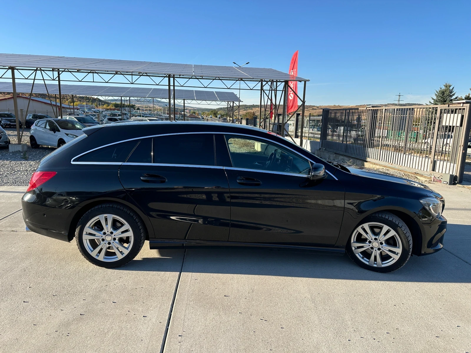 Mercedes-Benz CLA 200, снимка 6 - Автомобили и джипове - 56370152