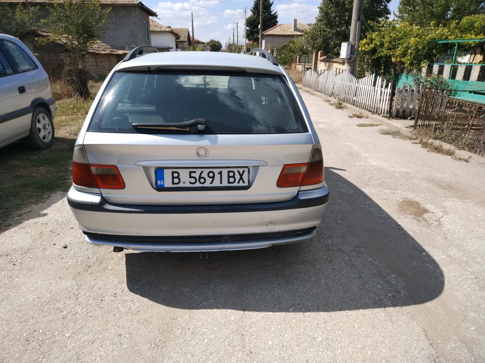 BMW 320, снимка 6 - Автомобили и джипове - 56465706